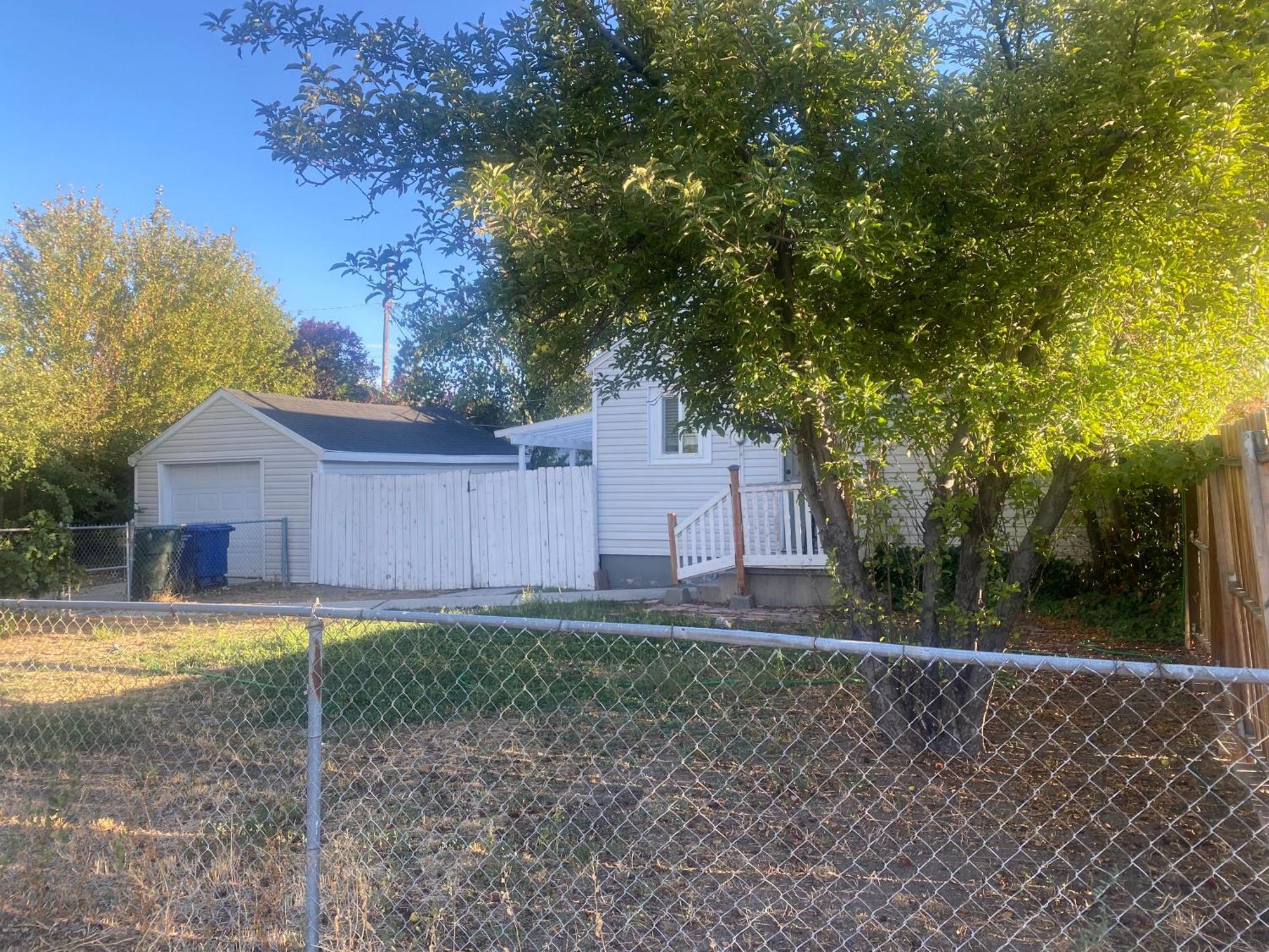 Cute Entire Small House With Large Yard! Pets Welcome! West Valley City Esterno foto